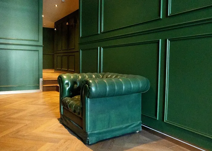 The Oxford With Bathtub