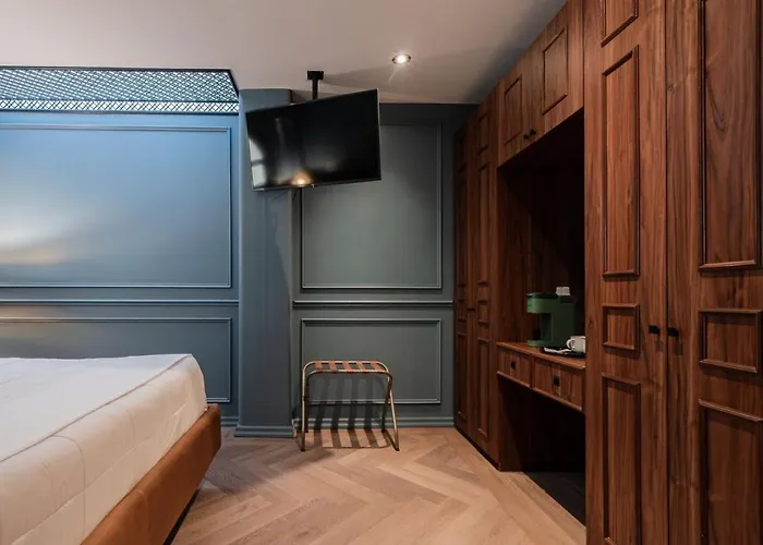 The Oxford With Bathtub